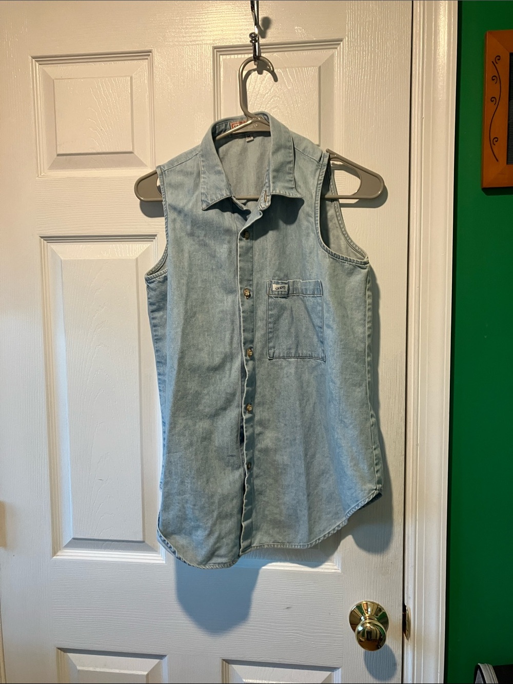 1980s vintage Guess Light Blue Denim Sleeveless Button-Up Top medium